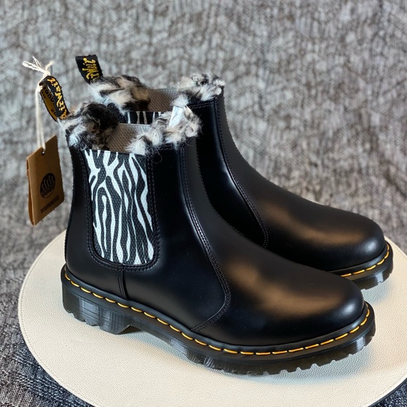Martens Chelsea Boots Dr Martens Leonore Leopard 2976 Leonore Faux